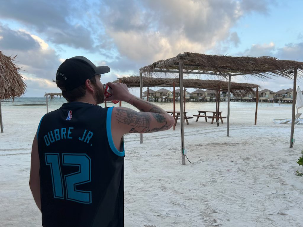 Repping @KELLYOUBREJR and @hornets in Mexico.