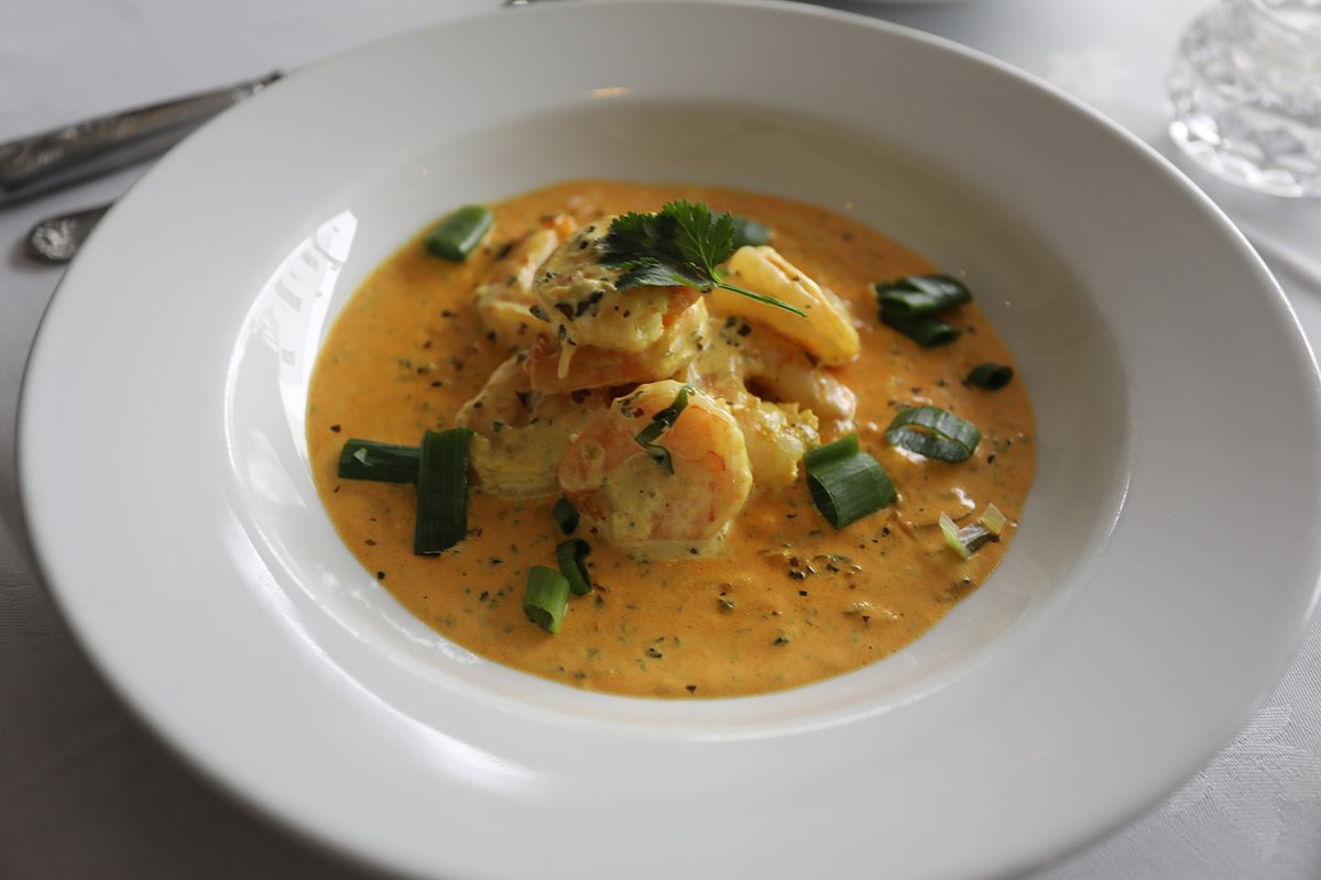 Indianbrasseri's tweet photo. Seafood lover? Then you will have to try our popular Jinga Molee. Fresh tiger prawns with coconut, almonds and green herbs in a creamy sauce. It tastes divine.

#indianbrasserie #cheltenham #finedining #indianrestaurant #indianfood #cheltenham  #cotswolds #cotswoldfood https://t.co/fSN1Uva9qN