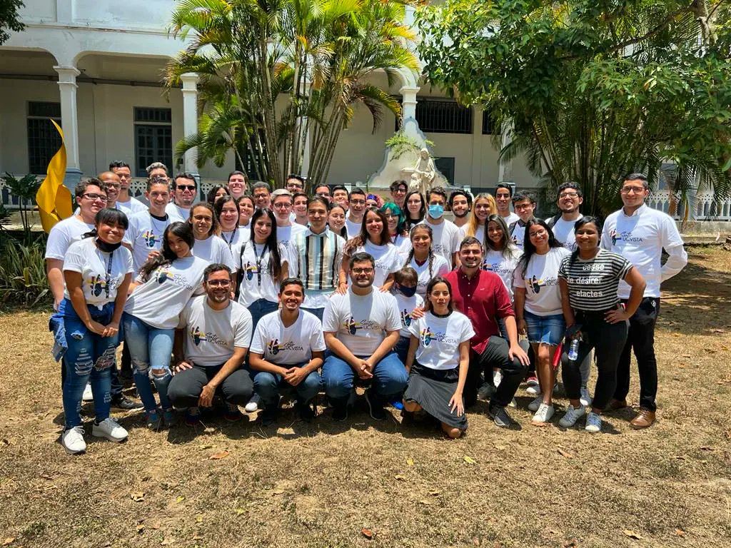 TOMOSUCV's tweet photo. El día 2 de abril @tomosucv participó en el primer pleno de @sentir_ucvista para elegir a los candidatos que representarán a nuestro equipo en las próximas elecciones estudiantiles de la UCV.
¡Tomando el Futuro!
#UCV #sentirucvista #Elecciones #Tomosucv https://t.co/gAz7dkQbng