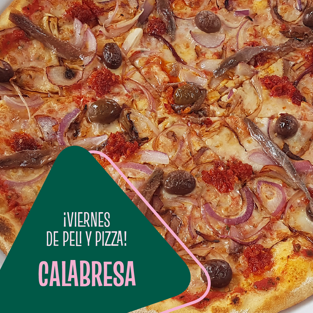 ¡Viernes de peli y pizza! Hoy os traemos Cangrejo negro.
Os recomendamos que la disfrutéis en la mejor compañía con una pizza calabresa. ¡Recordad que con nuestras nuevas cajas podéis disfrutar de un #MomenTotó 🍕No olvidéis compartirlo en redes y etiquetarnos.
¡Feliz viernes!🥰