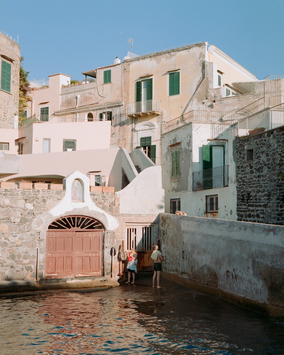 AxelMikuMads's tweet photo. Italy on medium format 🎞 https://t.co/mkqt66FBYC