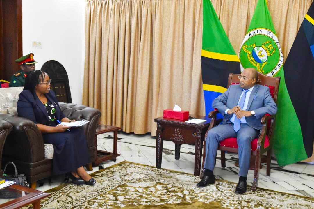 cbeofficial1965's tweet photo. Chuo cha Elimu ya Biashara (CBE) kutanua wigo wa kutoa Elimu ya Biashara Zanzibar.
@ikuluzanzibar https://t.co/6NoZWGIiIS