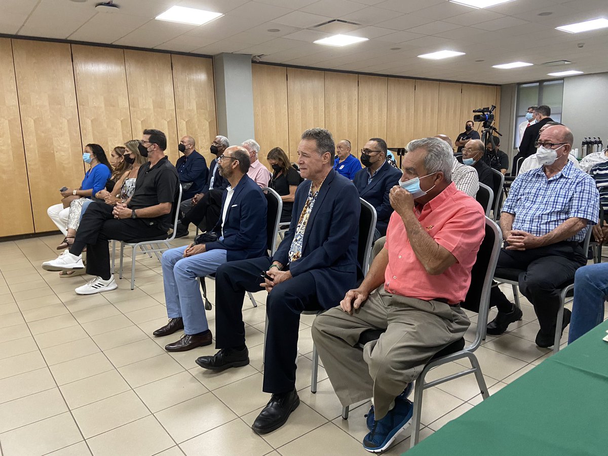 rectorametro's tweet photo. Le damos la más cordial bienvenida a todos los miembros de la directiva del Salón de la Fama del Voleibol de 🇵🇷. En conferencia de prensa nos unimos a la celebración de la 4ta Exaltación al Salón de la Fama del Voleibol de Puerto Rico. #TradicionDeCampeones https://t.co/K4gd3C4Jjz