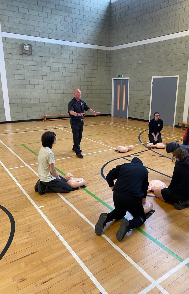 scotfire_MELSB's tweet image. CAT team &amp;amp; Musselburgh White Watch gave a uniform services input to young people from East Lothian Works. Range of topics covered including, fire safety, water safety, road safety, CPR and team building exercises. Fantastic contribution from all. #springtap