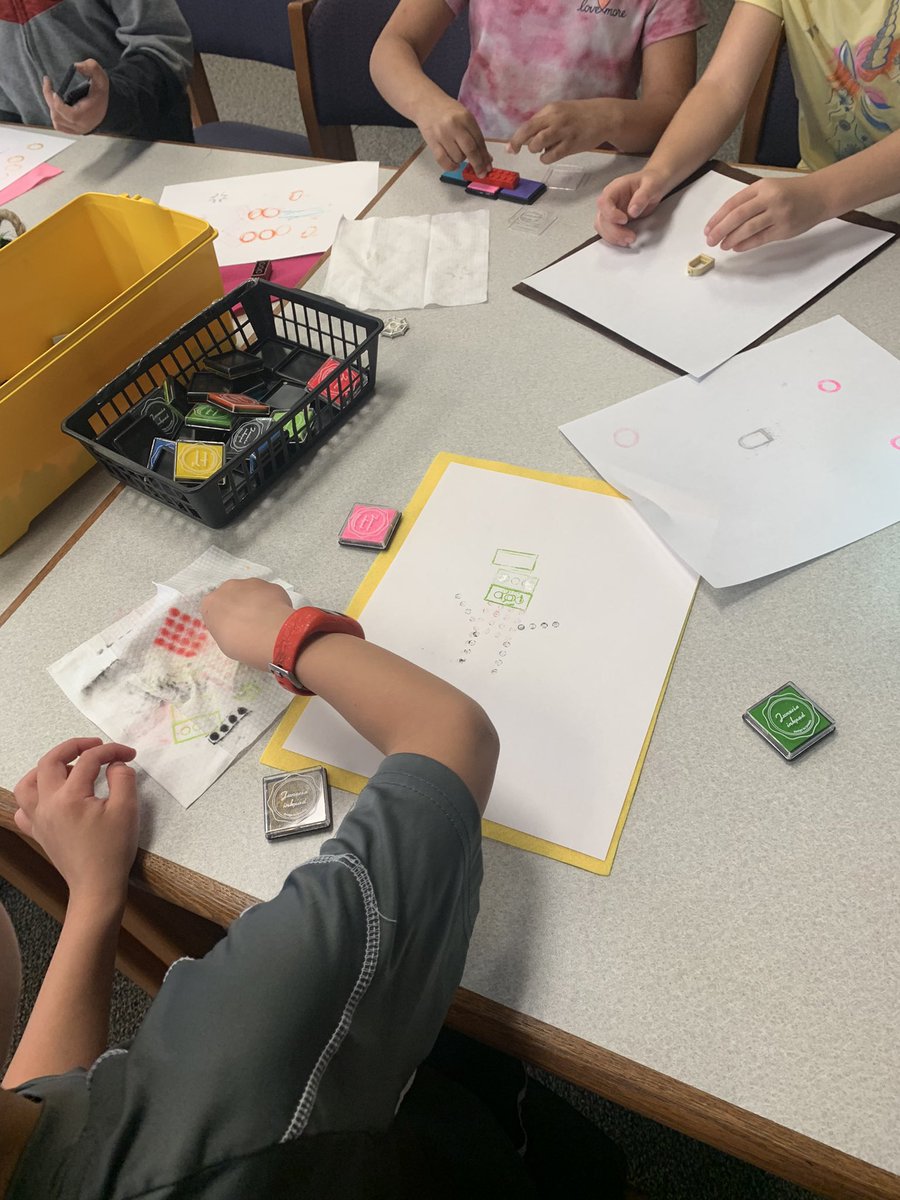 WinkleyLibrary's tweet image. ❤️ our LEGO artwork! Kinder is learning about the Caldecott Award and making their own beautiful 🖼! #Lisdlibs #winkleyempowers