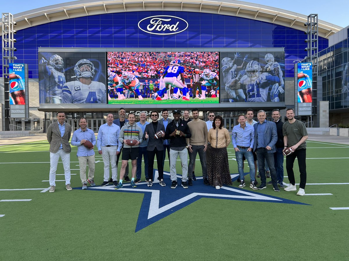 A great morning start <a href="/thestarinfrisco/">The Star In Frisco</a> with a great Football session from NFL legend <a href="/HAbdullah39/">Husain Abdullah</a>