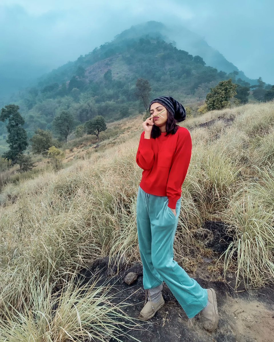 Amala_ams's tweet image. Head to the mountains once in a while. The cold warms up your heart. ♥️❄️

#thehills #quickbreak #stopandobserve #smelltheroses #warmth