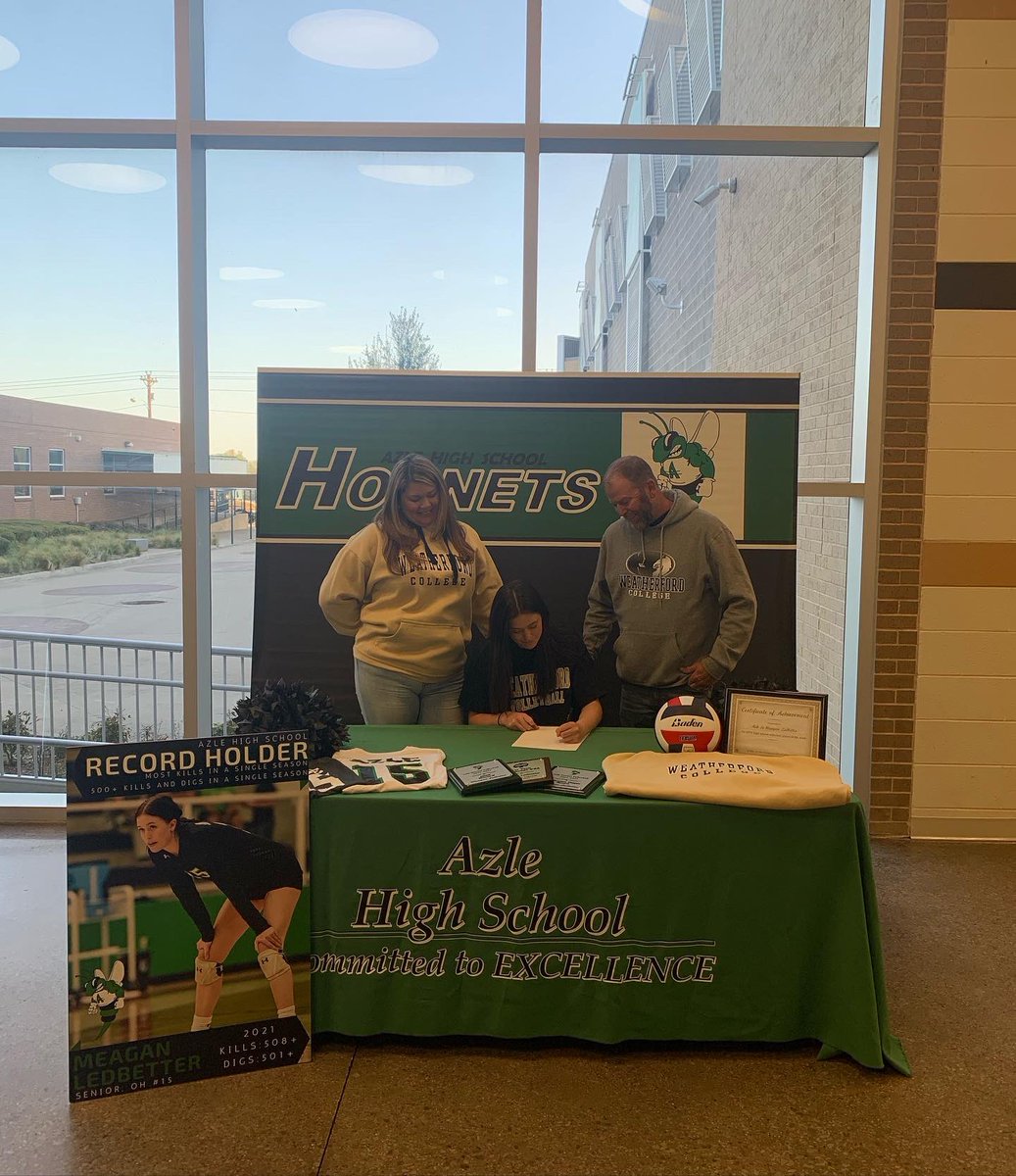 AzleVolleyball's tweet photo. Senior #15  Meagan Ledbetter signed her national letter of intent today to play volleyball next year at Weatherford College! We can’t wait to see you at the next level, congratulations! @LedbetterMeagan https://t.co/cYvKtCK1hw