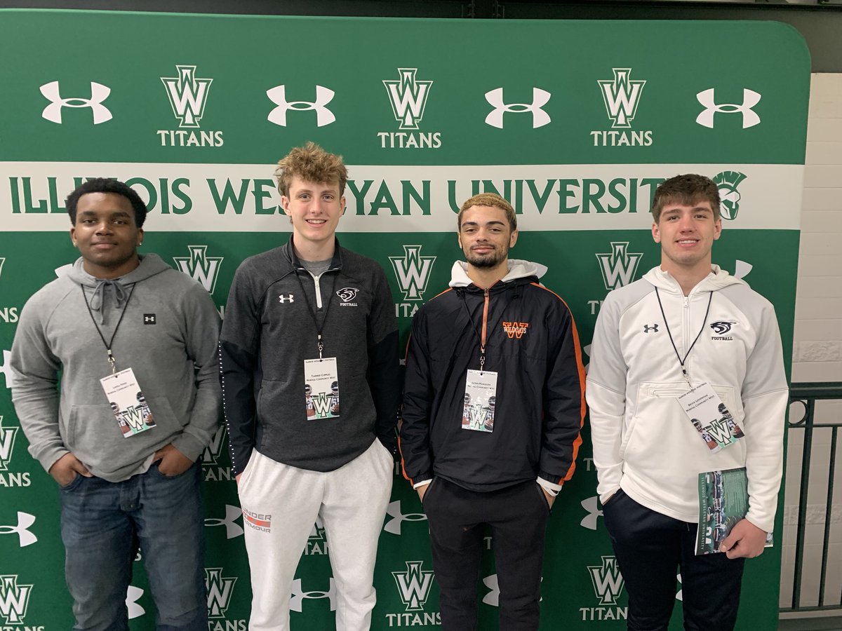 Had a great junior day visit at Illinois Wesleyan! Big thanks to <a href="/ReedHoskins/">Reed Hoskins</a> and @RandonRecker beyond thankful!!  <a href="/cupples_tanner/">TANNER CUPPLES</a> <a href="/Brock_Leenerman/">Brock Leenerman</a> <a href="/Jayden_Mangruem/">Jayden Mangruem</a>