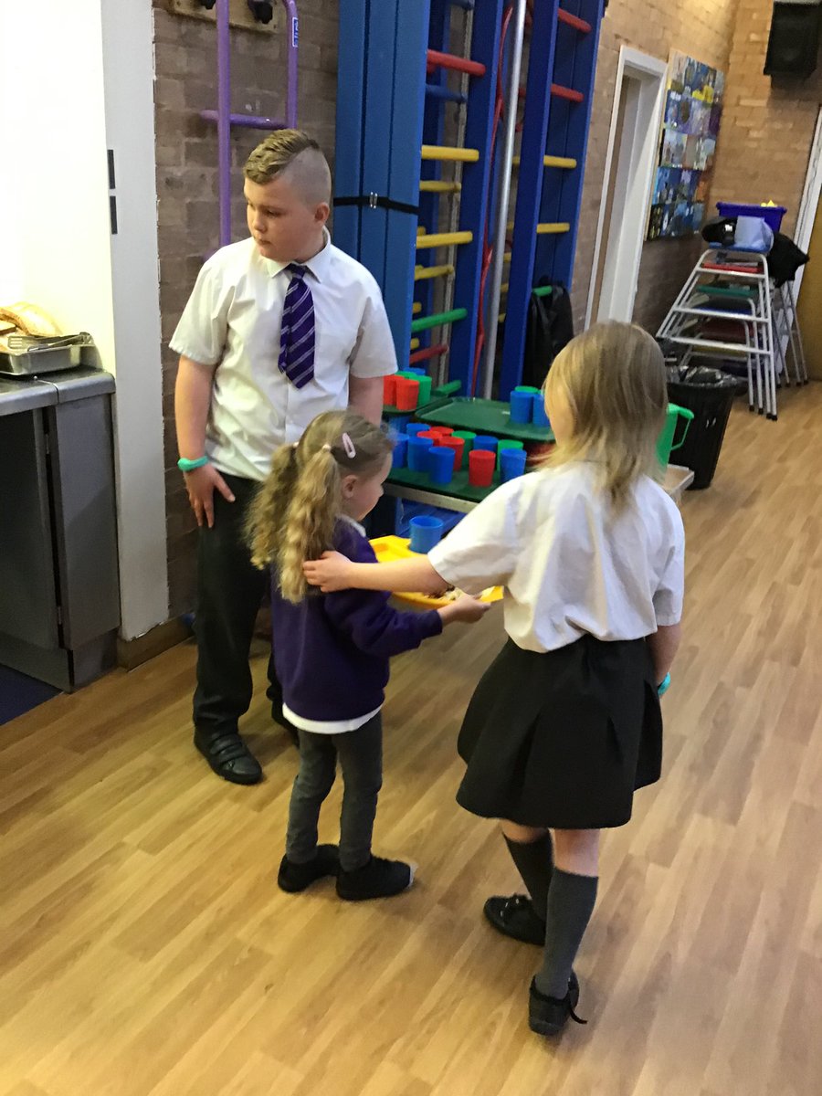 BirchwoodCE's tweet photo. Year 5 Loved Ones To Lunch was fantastic! All the children enjoyed having loved ones in to share their lunch time. There was a lovely buzz in the hall today💜 It was great to see Y5 help the younger children too when they came in for their lunch 💛#bcepslovedones #bcepsy5 https://t.co/BkyA81YjZN