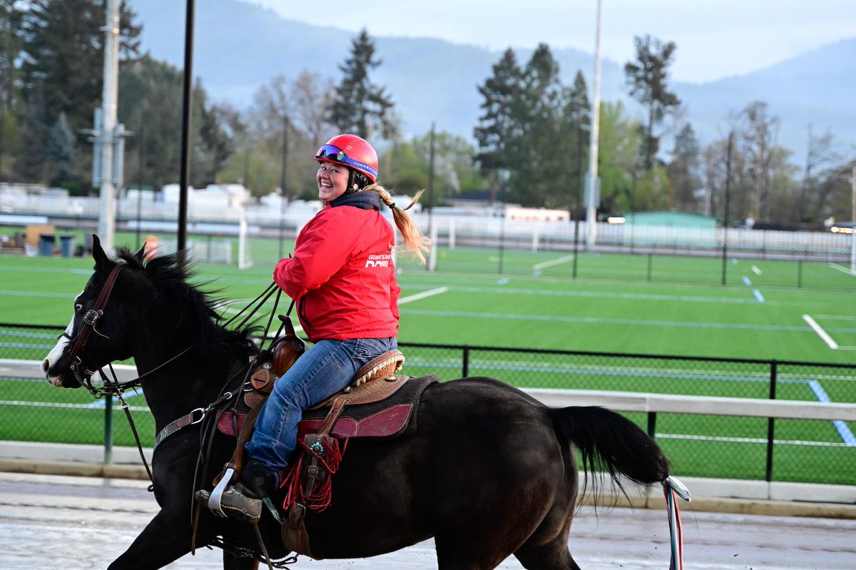 Grants Pass Downs tweet media