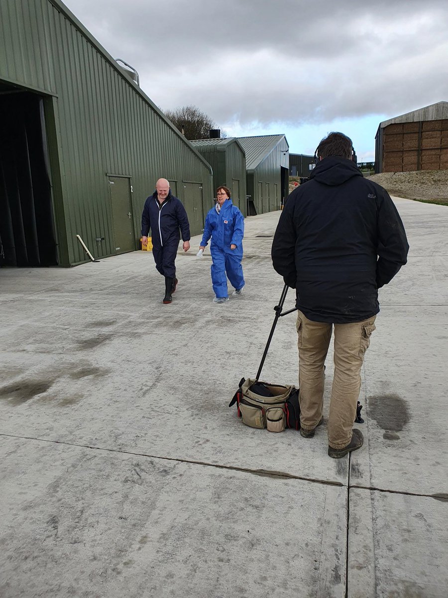 KendallsPR's tweet photo. Great to be out on farm again after a long break!
We spent the day in Yorkshire with @scrivphoto, capturing some footage for a client in between rain showers ๐๐ฆ๏ธ๐ฅ
#AgriPR #KendallsPR #Videography https://t.co/lkCU4X16CM