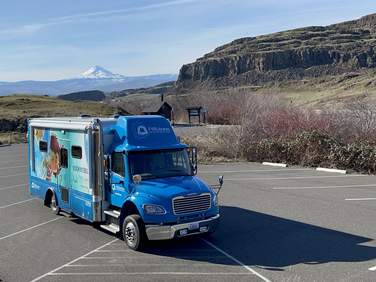 fvrl's tweet photo. Celebrate National #LibraryOutreachDay! #FVRLibraries has two bookmobiles that travel throughout Skamania and Klickitat Counties. Check out all the stops at https://t.co/8dMqPjiR98. https://t.co/hoag5TPXrx