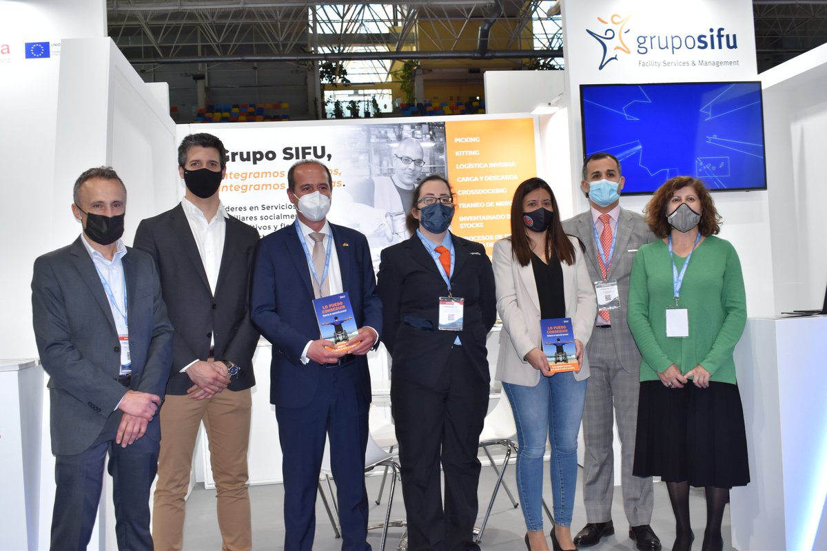 GuadalajaraAyto's tweet image. ▶️#logisticspain▶️ 
🙂.@AlbertoRojoBlas ha acompañado a la consejera de @BienestarCLM, @GarciaTorijano, a la visita,entre otros, de los stands
▶️Fundación @ONCE_oficial -Inserta Empleo
▶️ @grupo_sifu 
▶️ @ILUNION
▶️ #Factor5
🙌🏻Todos vinculados a acciones de responsabilidad social