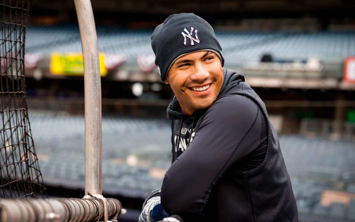 Yankees's tweet photo. Happy Home ✌️ https://t.co/lRolYfBTz5
