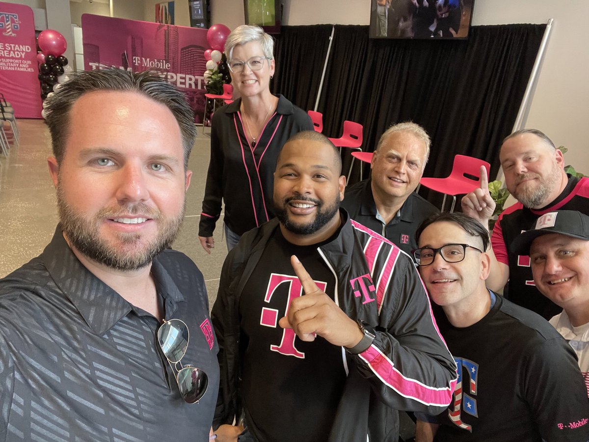 ROCKIN THE HOUSE at the Tampa CEC this afternoon! Awesome 2022 Care Kickoff! #ONETEAMTOGETHER @wwhiteheadiii @carndoggydog @golfmom_suzanna @davynavy9195