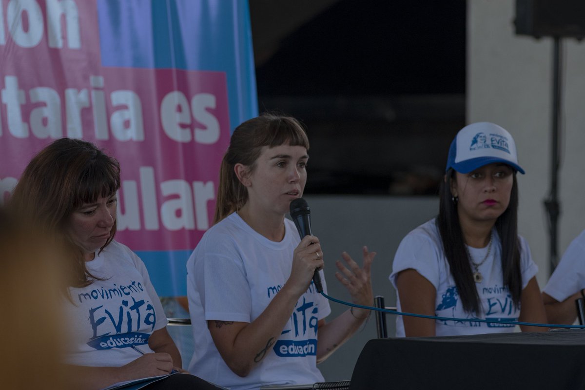 EvitaCABA's tweet photo. EDUCACIÓN COMUNITARIA ES PODER POPULAR

El viernes y sábado participamos del Congreso Federal de Educación del @MovimientoEvita https://t.co/TlpJa10Ibd