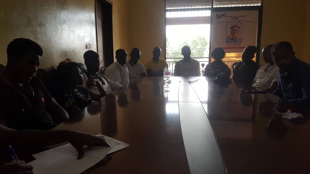 FCRdcongo's tweet image. #Mercredi 06.04.2022| La Ligue Nationale des jeunes du Front Citoyen Président la République, #FCR en sigle, #LNJFCR sous l'autorité de son Président Nationale le SGA Dr. Richard kitenge a tenue une réunion stratégique au siège nationale du parti.

@EwangaOfficiel