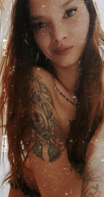 MonikaFamous