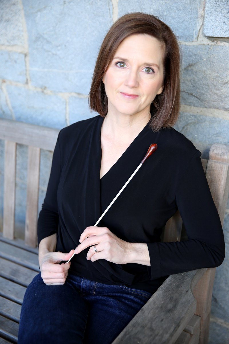 The <a href="/rvasymphony/">Richmond Symphony</a> and <a href="/RS_Chorus/">Richmond Symphony Chorus</a> will perform Haydn's "The Creation" this weekend in #RVA. I spoke with <a href="/ErinFreeman1/">Erin Freeman</a> on <a href="/myVPM/">VPM</a> about her final appearances as the RSO Chorus Director before moving on to become Artistic Director of the <a href="/CityChoirDC/">City Choir of Washington</a>. vpm.org/listen/article…