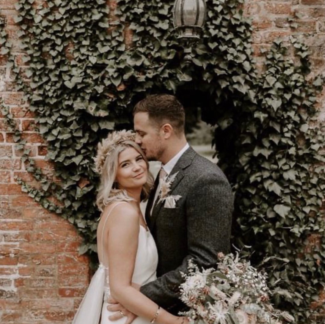 Woodhall_Manor's tweet photo. Dreaming of the day you finally say 'I Do' with your someone special? 💍

Get in touch today for our exclusive offers! 

#ido #tyingthenot #theysaidyes #theyasked #seasonalwedding #weddingfavours #centrepieces # sayyestothedress #weddinggoals #loveislove #weddingstyle #wedding https://t.co/Q5M8EV1X6B