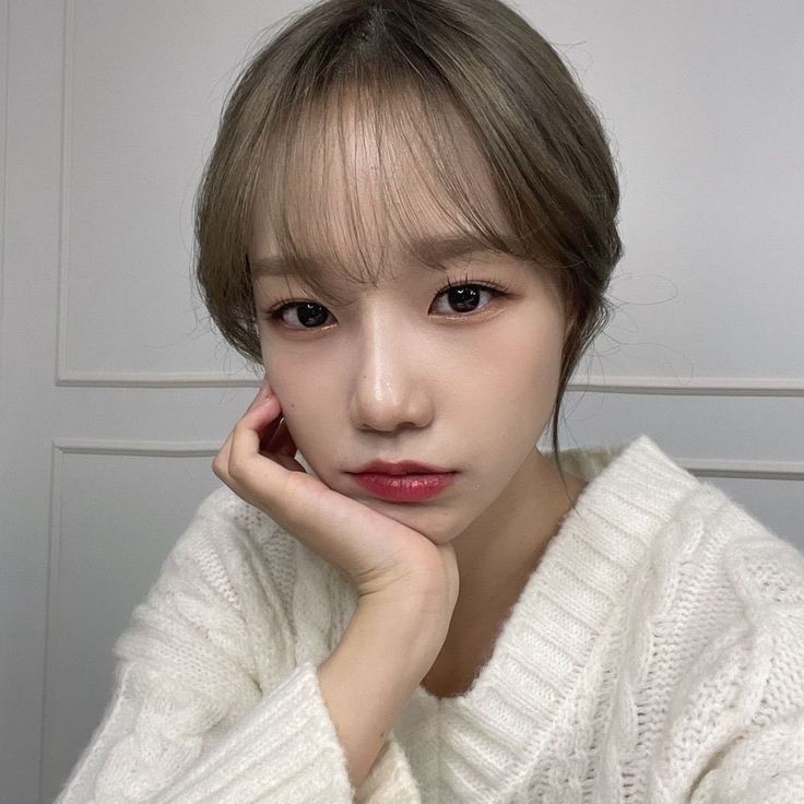 GLASSYTHINKER's tweet photo. just cute selcas https://t.co/X44dMEjvXo