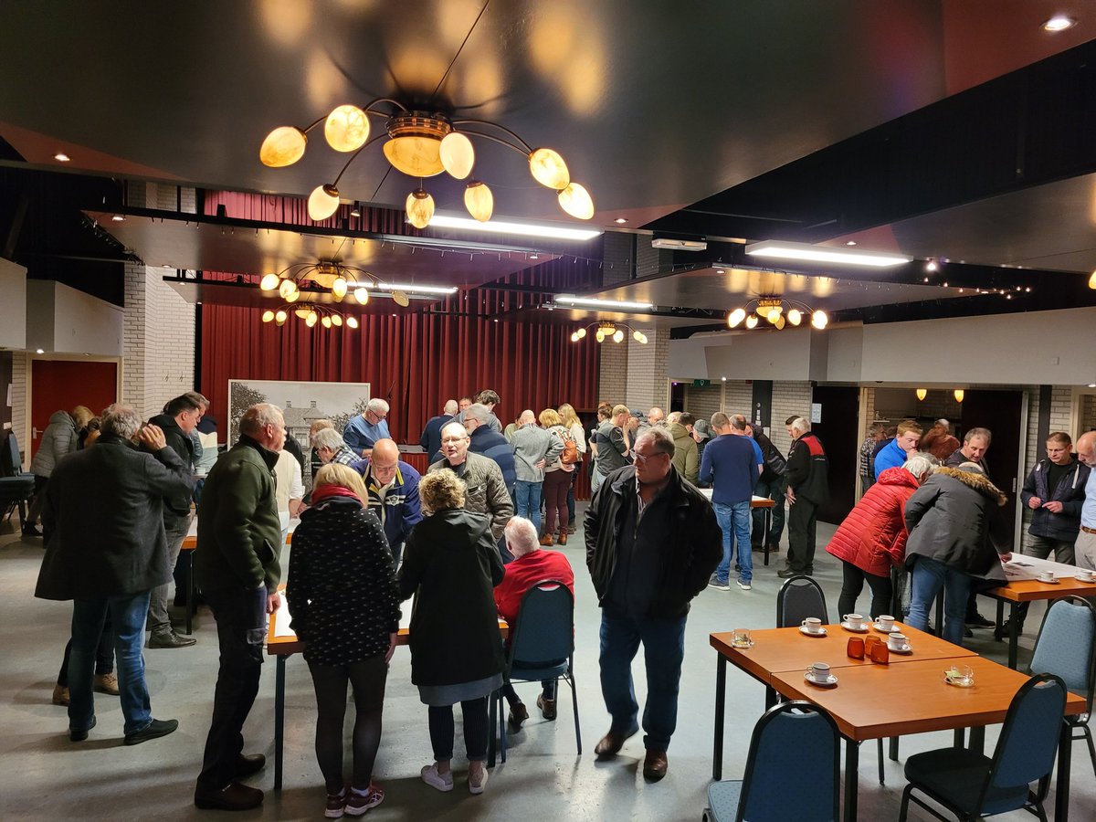 Inloopavond verkeerssituatie Oosterwolde werd goed bezocht. Constructieve input waarmee #DorpsbelangOosterwolde iets mee kan! <a href="/gem_Oldebroek/">Gemeente Oldebroek</a> #Oldebroekvoormekaar  #veiligheid