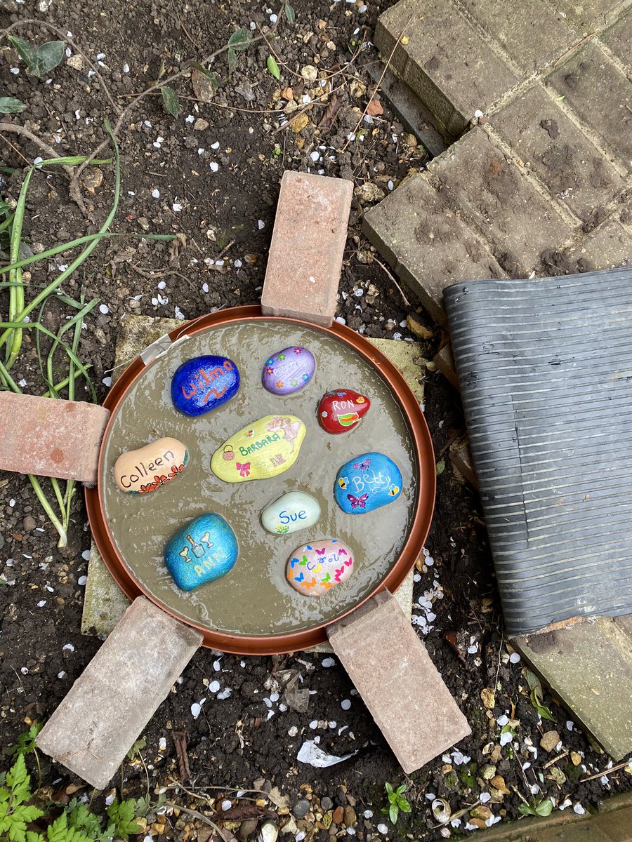 watfordblind's tweet photo. Fr David from St John’s Church joined us today as we laid stones in memory of some of our members in our garden. He led us in a short service and sprinkled each stone with Holy water as they were placed in the cement. #RememberingFriends https://t.co/G0gG5Ylf7s