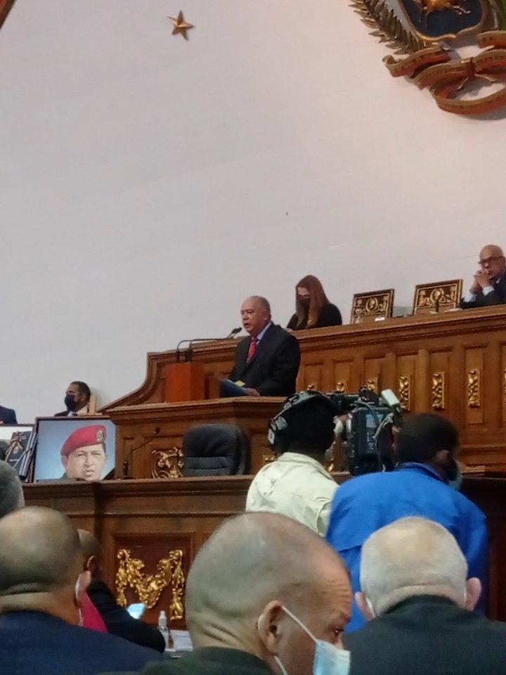 AlfonsoCamposJ's tweet photo. #6Abr | En la sesión del día de hoy la @Asamblea_Ven recibe al Presidente del Poder Ciudadano y Contralor General de la República. Presentación de su memoria y cuenta, dando cumplimiento del Art 276° y 277° de nuestra Carta Magna. Vienen días mejores para Venezuela. https://t.co/EymmsEXtBE