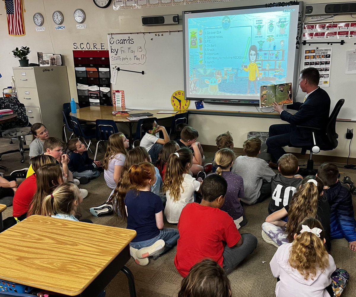 Thanks <a href="/MitchBartYPS/">Mitch Bartholomew</a> for coming to read to us today and teaching us to try our very best! #yorkdukes