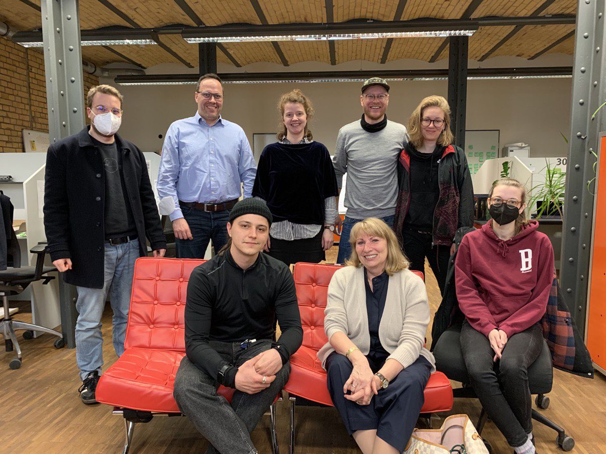 👋 Today we were more than happy to welcome <a href="/Koepping/">Petra Köpping</a> &amp; <a href="/dirkpanter/">Dirk Panter</a> at our office 🤝 We‘ve talked about the previous organisation of humanitarian aid &amp; further improvements 💪🏼 Thank you for the nice visit 💐#SupportUkraine #networking