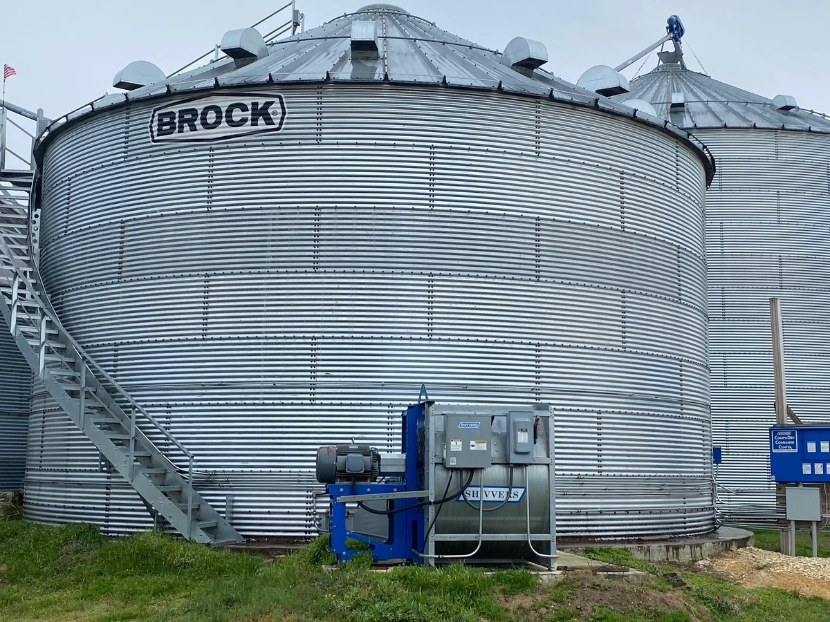 TAMSystems's tweet photo. April showers today in Dillsburg, PA ☔
#tamsystems #aprilshowersbringmayflowers #brock #grainbin #shivvers #howyabin https://t.co/ujMxp2bOtH
