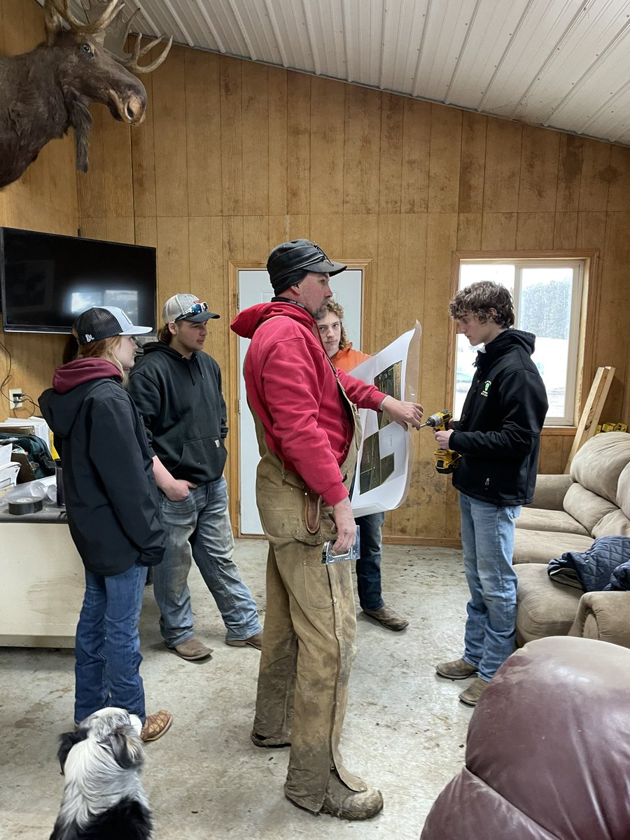 CA_EmpowerEd's tweet photo. Empower[Ed] students started their day with a trip to Anderson Farm &amp; Ranch. Cattle grazing system maps were designed by the team for the local rancher. Engaging, Relevant, purposeful learning. #LearnBPS https://t.co/cQHiL3MIH8
