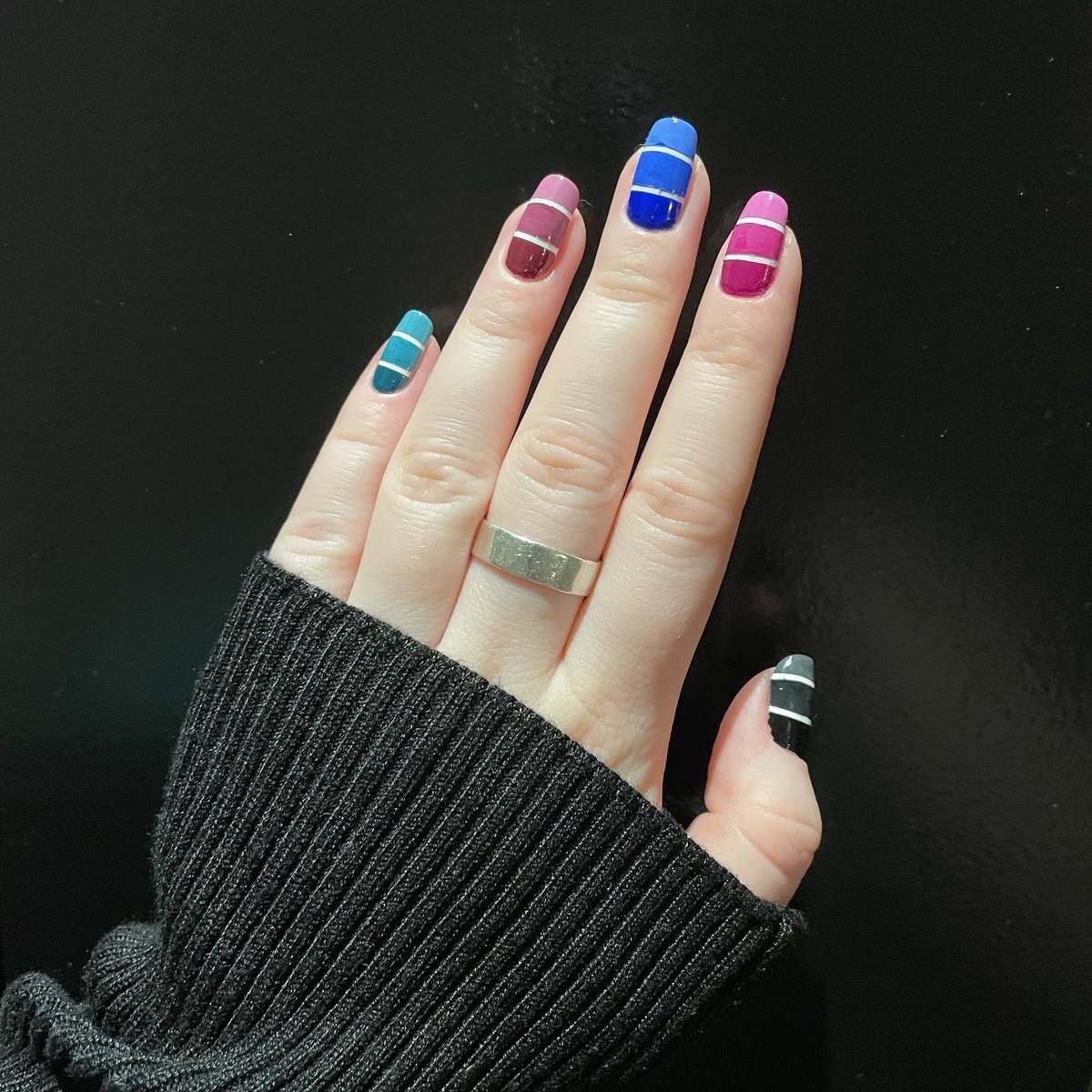 CoutureCuticle's tweet photo. Looks like the paint chips from Home Depot 🎨. Would you believe these are all Holo Taco? Just mixed my own lighter shades 😎
.
.
.
@holotaco One Coat Black, High Tea Hibiscus, Royal Tea Blue, I’m Over Brew, Bring Me The Teal, Not Milky White https://t.co/uOfSQDnvsU