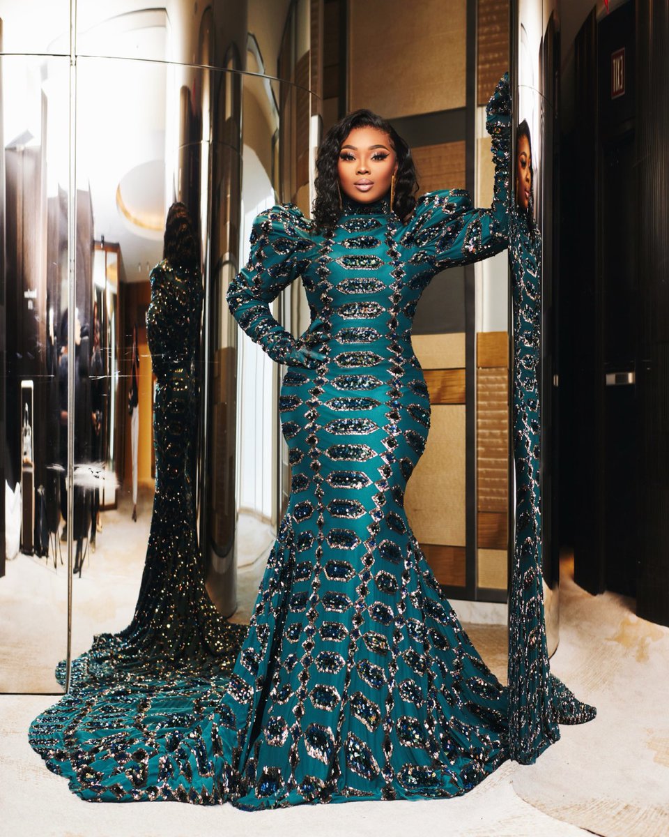 In case you can use some beauty on your timeline today! #JekalynCarr's Grammy look is truly one for the books!