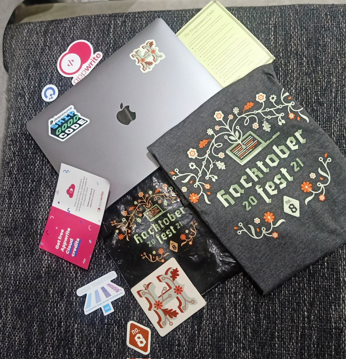 Look, who got her Hacktoberfest package today 😍
<a href="/digitalocean/">DigitalOcean</a> <a href="/hacktoberfest/">Hacktoberfest</a>
#OpenSource #Hacktoberfest2021 #womenintech