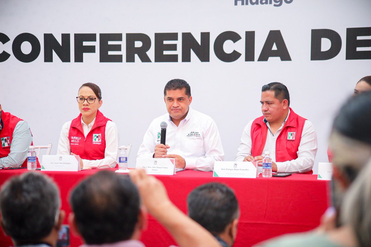 jmvalerapiedras's tweet photo. En #Hidalgo respaldamos el pronunciamiento de nuestro Presidente  Nacional @alitomorenoc y del Coordinador de la bancada del partido en la Cámara de Diputados @rubenmoreiravdz en contra de la iniciativa de Reforma Eléctrica presentada por el Ejecutivo Federal. https://t.co/dugP8tsw84