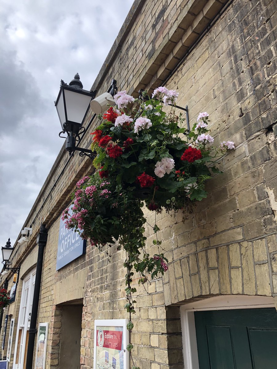 We are looking forward to hosting the official launch of #LowestoftInBloom at the @LowestoftCentr1 #ParcelsOffice at @greateranglia #Lowestoft Station this Sunday and look forward to another year of beautiful displays #CommunityRail #CommunityGardenWeek