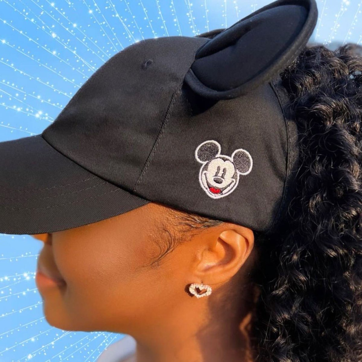 RadioFreeKJLH's tweet photo. 🎉 #CurlCap owned by #BritneySlade Becomes the First Black-Owned Apparel Company to Sell Original Authorized Disney Merchandise👏🏾✨
•
•
CurlCaps with Mickey and Minnie ears are now available for purchase at https://t.co/pfichNMSeU for $29.99 each! 📸 @CurlCap #RadioFreeKJLH https://t.co/YNccFS2OTE