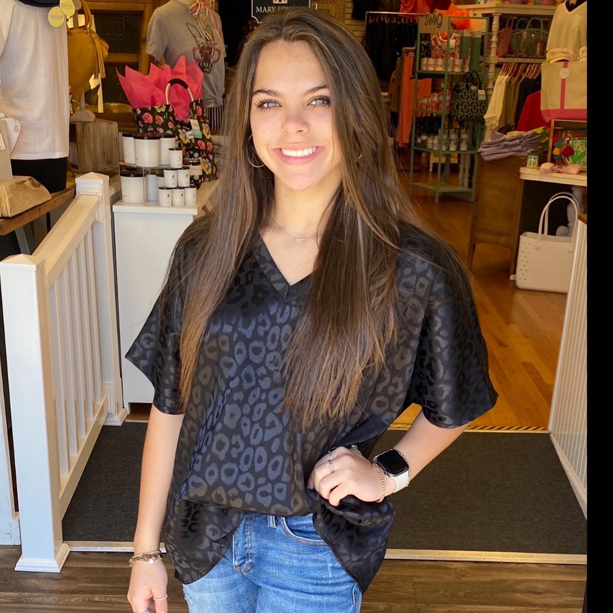 Shop_Julies's tweet photo. This top 😍

#shopjulies #newarrivals #Spring #boutique #apparel #tops #shopping #stopin #shopsmall #shoplocal #almaga https://t.co/zXcOlCxFqi