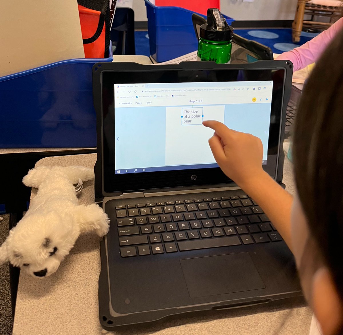 MelissaCLTC's tweet photo. Students of any age can #BeAnAuthor with the @BookCreatorApp

Thank you @ShelbyRhone for letting me show your 2nd graders how to publish their research into their very own ebook. ✍️ ➡️📖
#CCISD1to1 @ClearCreekISD @ccisdtech https://t.co/F58tpGY0fQ