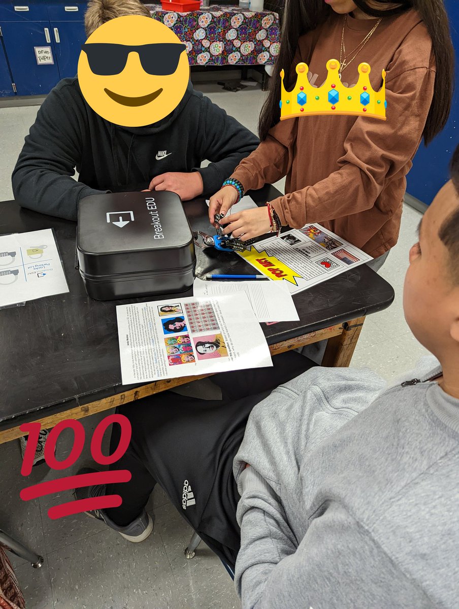 Art is all around us..will they escape and save the Pop Artists? #Breakout with <a href="/mrsrob_artslhs/">Stephanie Roberts</a> fabulous students! Having some fun today <a href="/LHSintheNews/">LaVergne High School</a>!