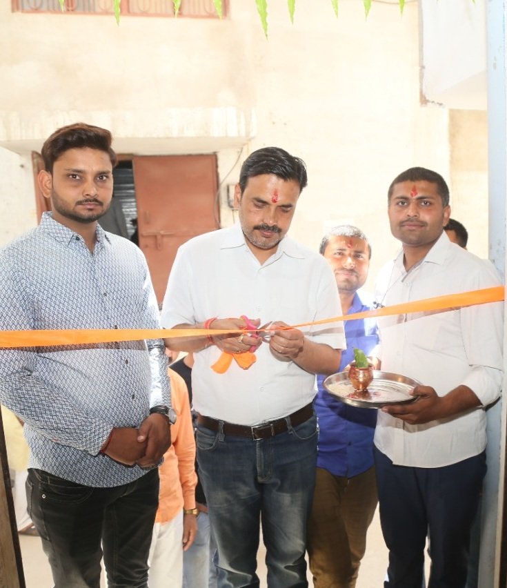 PHundawal's tweet image. आज राजाखेड़ा बाईपास पर MY LIBRARY के इनॉग्रेशन मैं अतिथि के रूप में शामिल होकर उसका फीता काटकर शुभारंभ किया। #studypoint #Dholpur