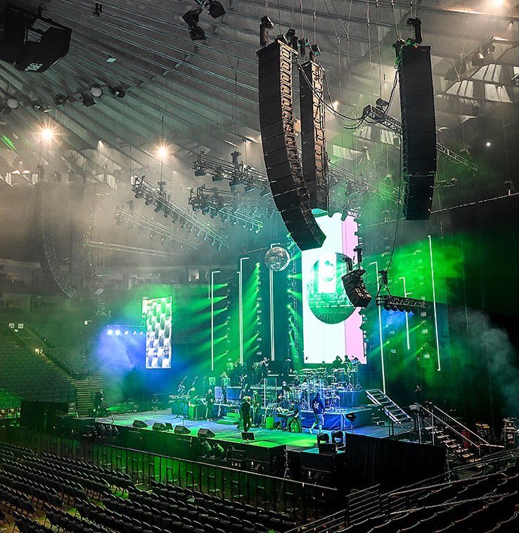 TAG_Live tweet media