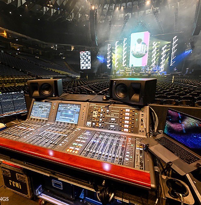 TAG_Live tweet media