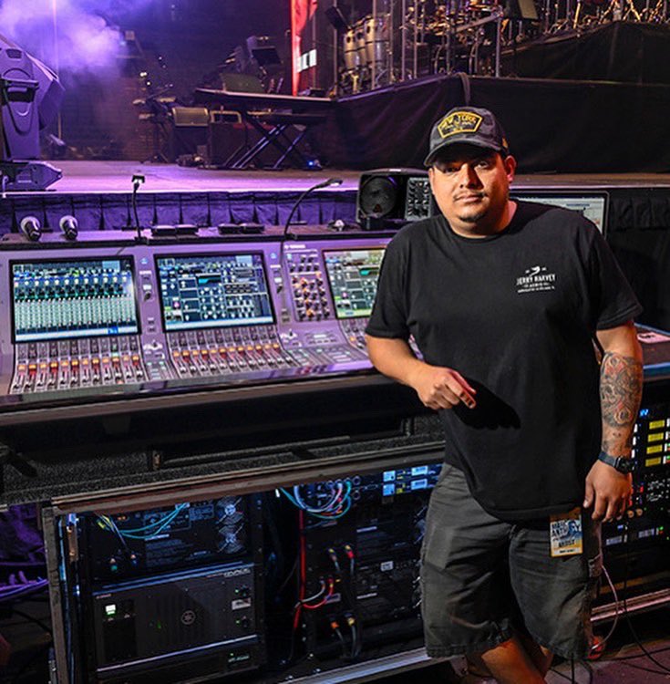 TAG_Live tweet media