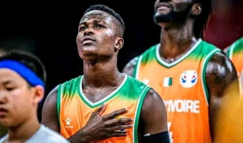 Prom_Ivoire's tweet photo. La Côte d’Ivoire vient de perdre un de ses talents du basketball, Abraham Sié. Toutes nos pensées vont à sa famille.

Que son âme repose en paix 🙏🏾🕊 https://t.co/rLcpbjD1oa