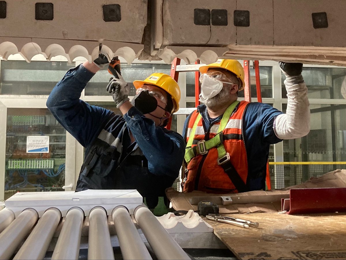 pyrotekinc's tweet photo. #Pyrotek side-seals made with advanced N-14 dense calcium silicate refractory material | Increase the heating efficiency of #glass #tempering furnaces | Changed out quickly and easily to reduce downtime | Custom-shaped solutions available via experienced Pyrotek engineering teams https://t.co/3edHTwxNTA