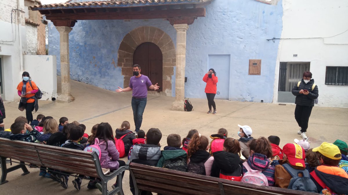 GrupAnimat1's tweet image. ¡Qué tesoro tenemos al alcance de la mano con #Chelva! Las excursiones escolares de la #RutaDelAgua son siempre un éxito, historia y naturaleza al alcance de todos/as #Animat_Style