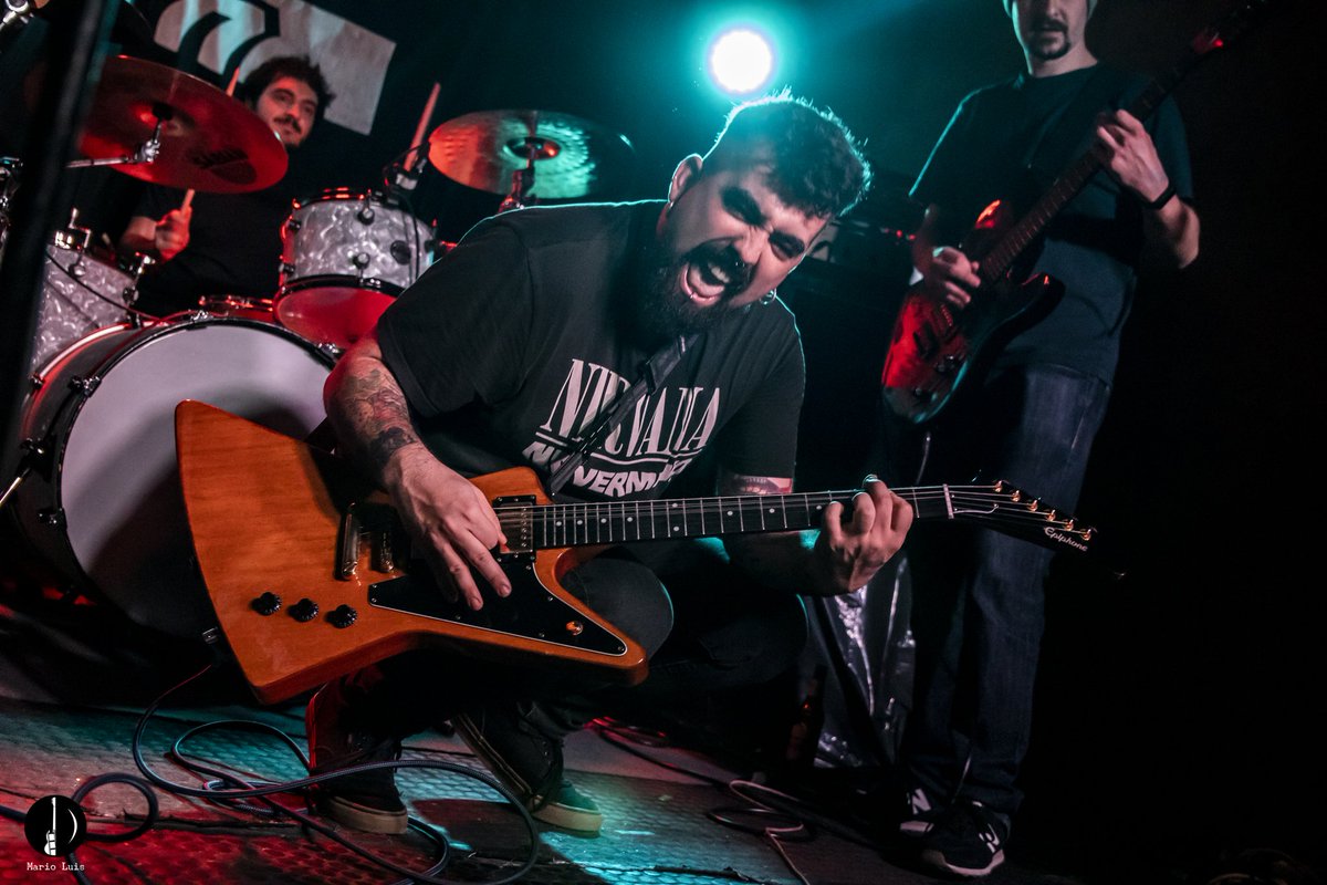 open.spotify.com/album/3jWeLw75…